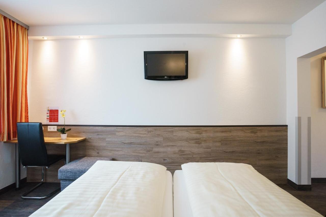 Hotel Drei Kreuz Salzburg Bagian luar foto