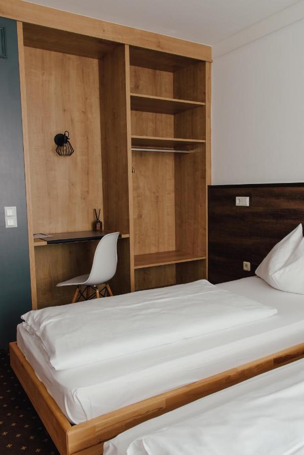 Hotel Drei Kreuz Salzburg Bagian luar foto
