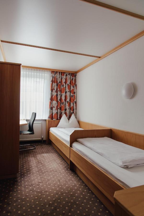 Hotel Drei Kreuz Salzburg Bagian luar foto