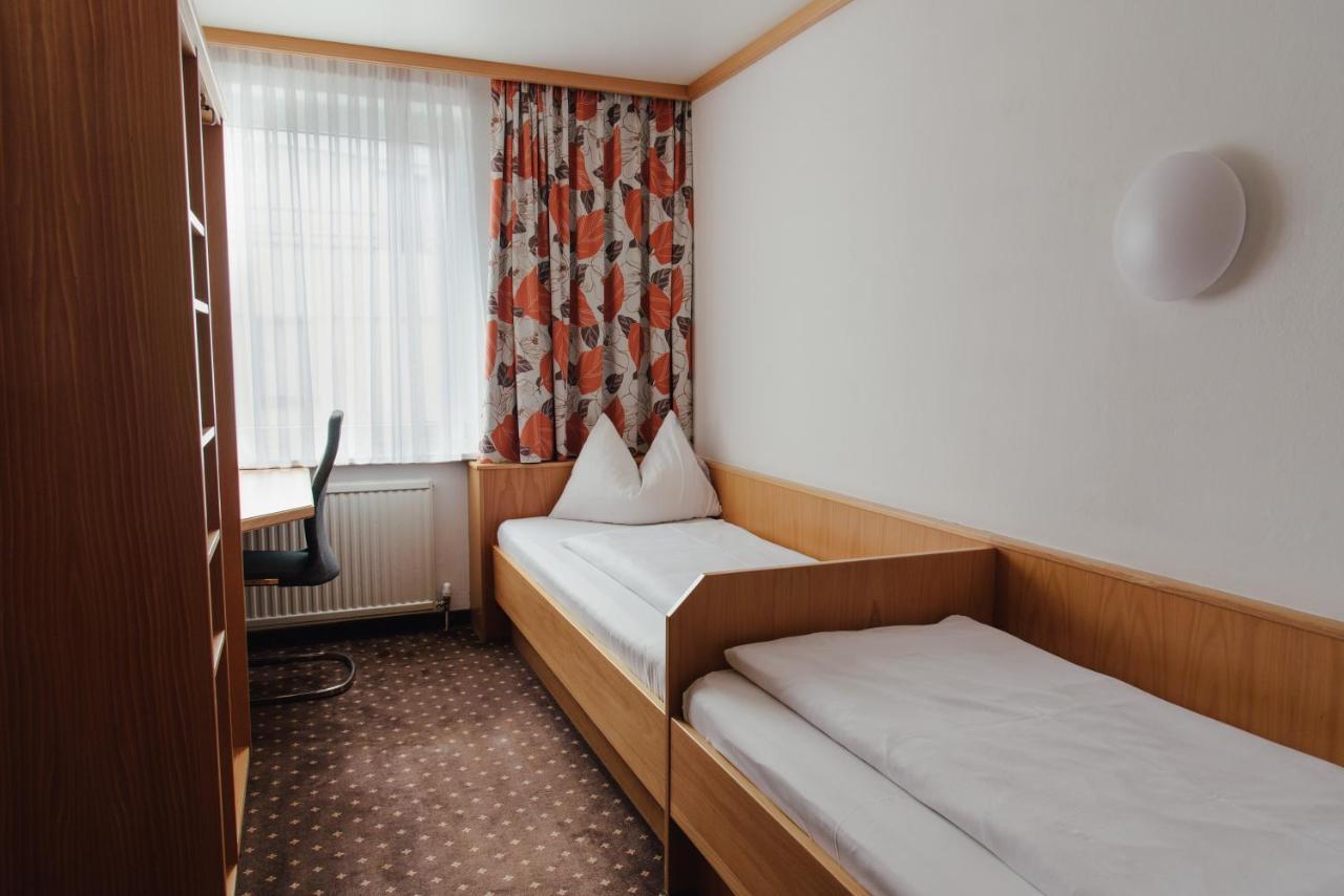 Hotel Drei Kreuz Salzburg Bagian luar foto