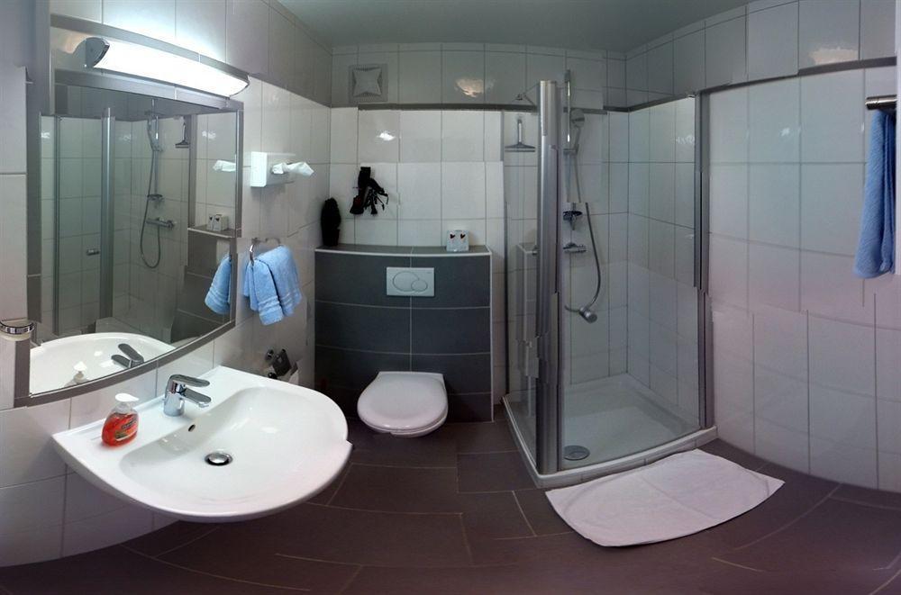 Hotel Drei Kreuz Salzburg Bagian luar foto