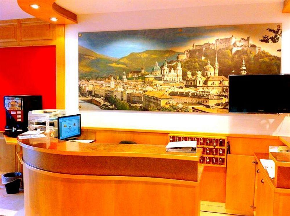 Hotel Drei Kreuz Salzburg Bagian luar foto