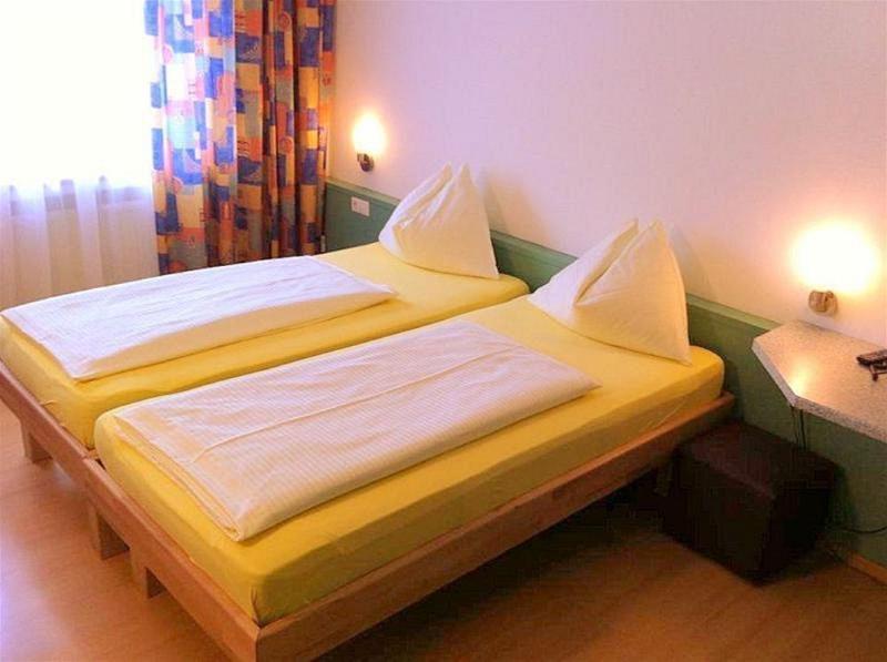 Hotel Drei Kreuz Salzburg Bagian luar foto